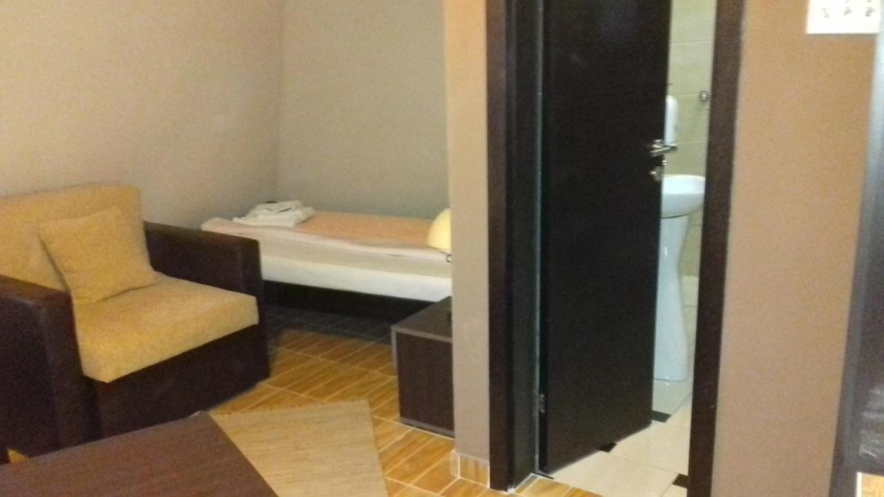 Asterix Rooms Leskovac  Ngoại thất bức ảnh